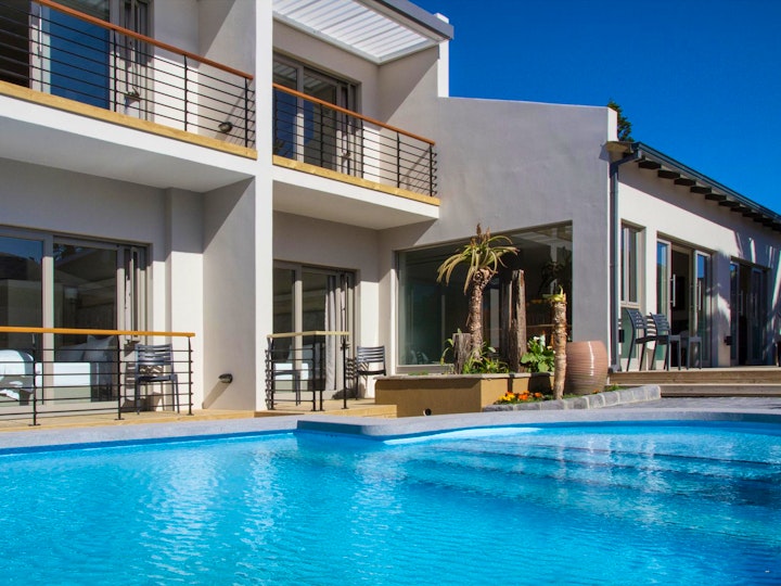 Summerstrand Luxury Pool Villa
