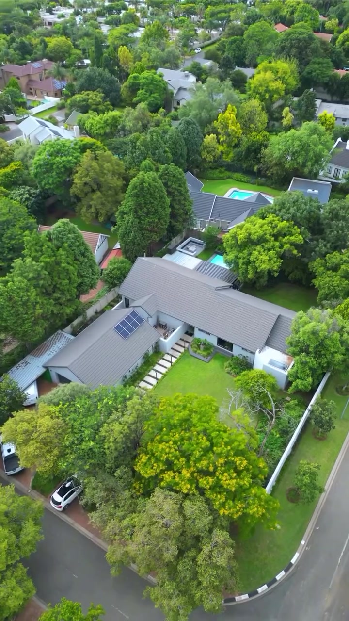 Sunninghill Poolside Villa